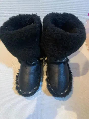 Imperfect Perfect Malibu Cowboy 어그 부츠