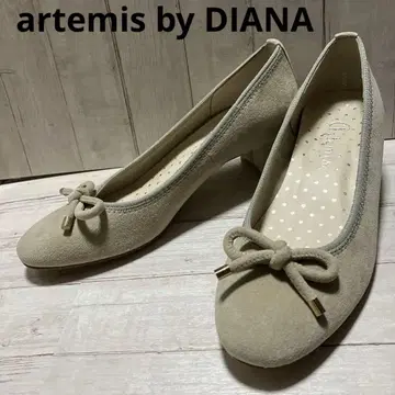artemis byDIANA 리본 모티브 라운드토 펌프스 24