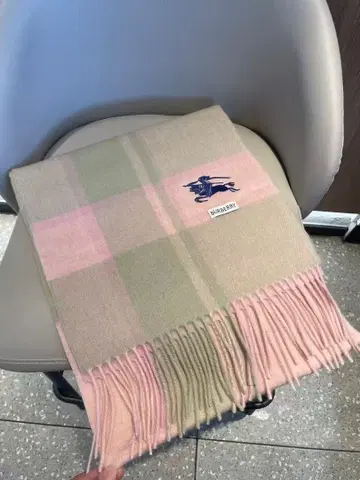 체크 무늬 머플러