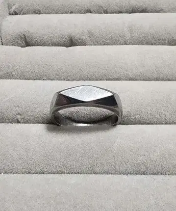 실버 다이아몬드 컷 반지