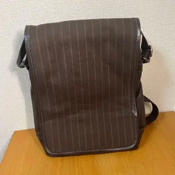 브라운 스트라이프 숄더백