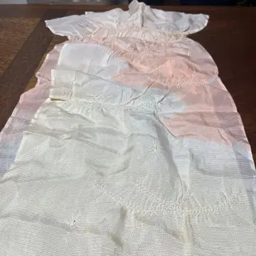 연한 옐로우 컬러와 오렌지 컬러의 쥐어짜기 오비 장식 천