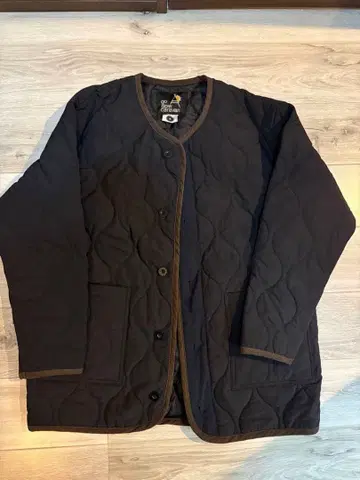 고 슬로우 카라반 퀼팅 자켓 사이즈 4 블랙