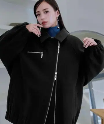 HARE 울리 테크 스텐칼라 집업 블루종