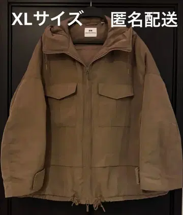 유니클로 화이트 마운티니어링 하이브리드 다운 오버사이즈 파카