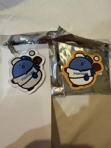 오분구토이잇쇼 x FIGHTERS 콜라보 아크릴 키링과 스티커 나모상