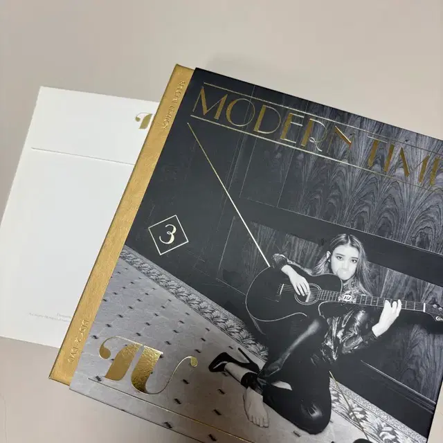 아이유 모던타임즈 스페셜 에디션 앨범