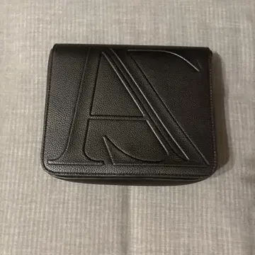 AZUL 블랙 숄더백 엠보싱 로고