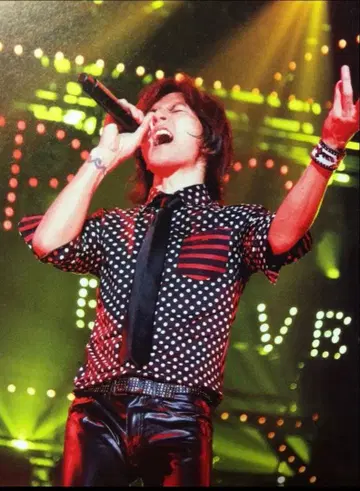 B'z 이나바 착용 길드 프라임 도트 셔츠