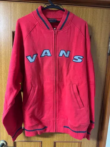 VANS 레드 지퍼 맨투맨 트레이닝복 L 사이즈 미사용품