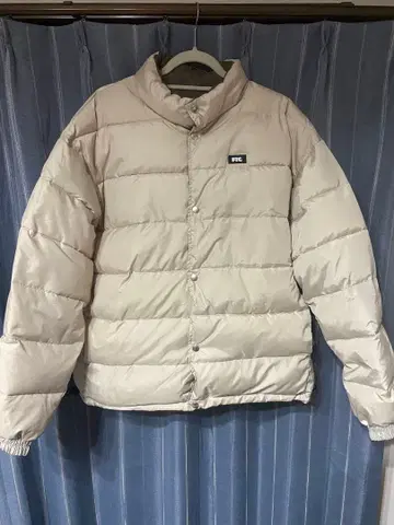 즉완 2025 FTC 리버서블 퍼프 자켓