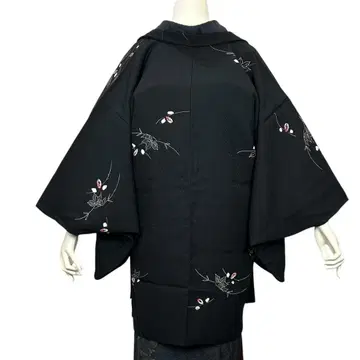 검은색 겉옷 겉옷