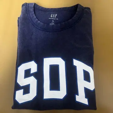 슈차다라파 챔피온 카니발 GAP SDP 콜라보 T셔츠