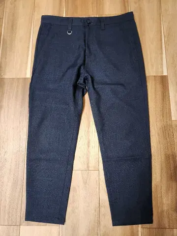 CARROT FIT CROPPED PANTS