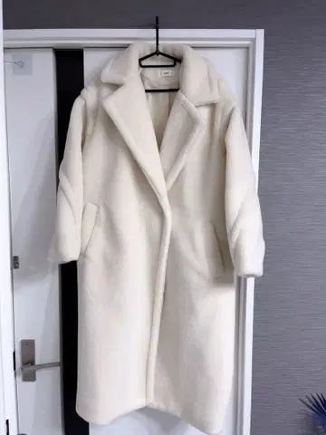 amel 아이보리 보아 체스터 코트