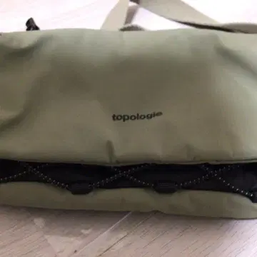 topologie 브릭 파우치