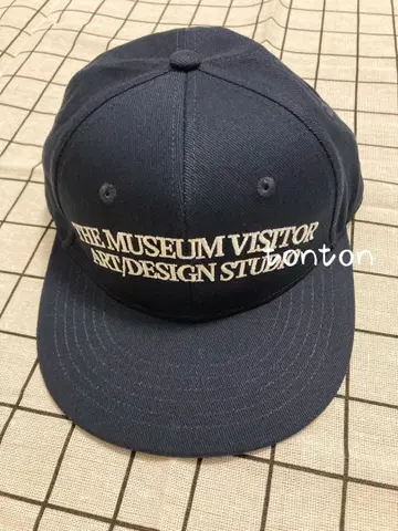 THE MUSEUM VISITOR 야구 모자