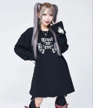 REFLEM 홀로그램 프린트 L/S Tee / 롱 슬리브 티셔츠 블랙