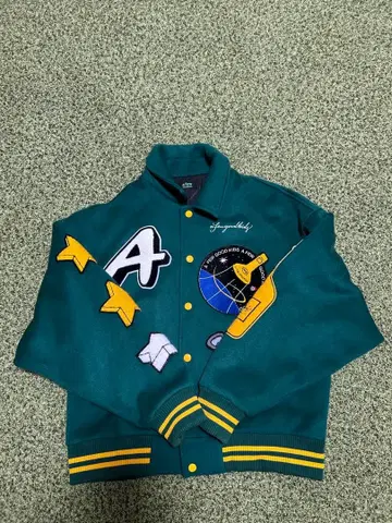 a few Goodthings 바시티 자켓 그린 우주왕복선