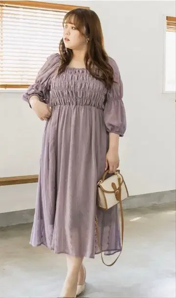 clette 오리지널 자수 셔링 원피스