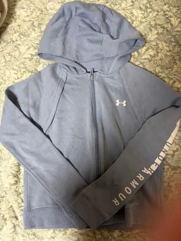 언더아머 풀 집업 후드티 S/M 라이트 블루