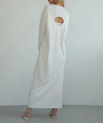 미사용 새상품 anuke 백 레이어드 롱 원피스 화이트 38