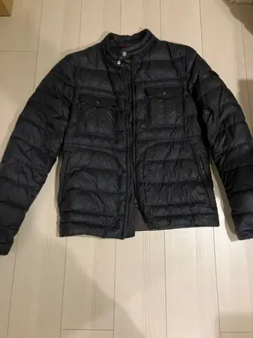 PEUTEREY 블랙 다운 자켓 S