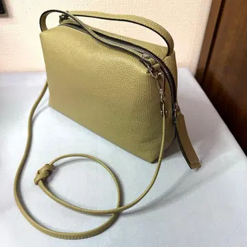 컨디션 최상 지아니카리니 알리파 M 숄더백 2웨이