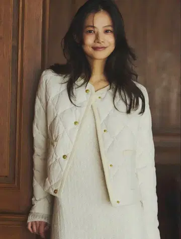 TAION x anuans 노카라 퀼팅 숏 다운 아이보리