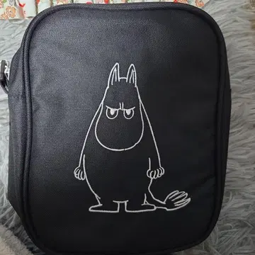 무민 블랙 숄더백
