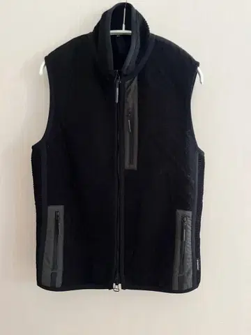 BYBORRE 울 자가드 블랙 베스트