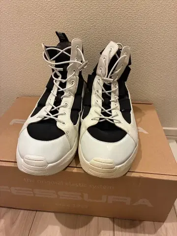 페스슈라 FESSURA 부츠 통굽 블랙 23.5 스타일리시 이탈리아