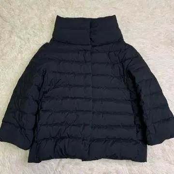 새상품급 야마다야 Aga 블랙 숏 다운 자켓