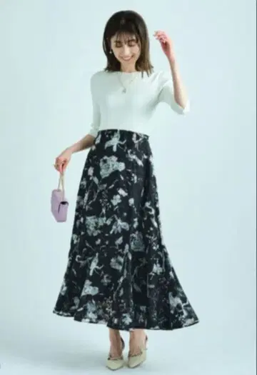 Apuweiser-riche 드로잉 플라워 프린트 도킹 원피스