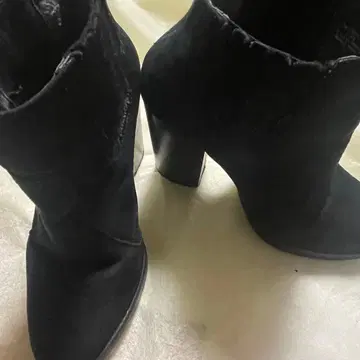 블랙 스웨이드 부츠 ZARA 8cm 힐