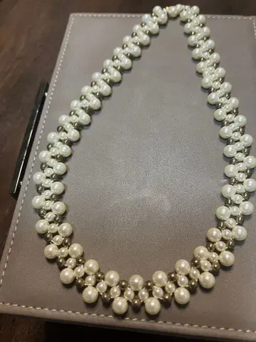 펄 목걸이