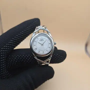 에네스베 실버 손목시계(쿼츠)