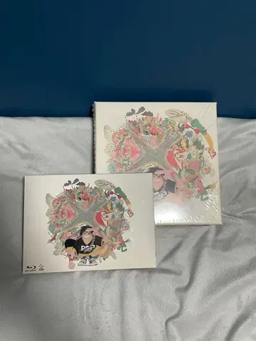 NEE 2장 세트 CD Blu-ray 사양