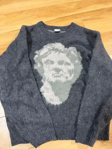 WISH FOREVER 그레이 얼굴 프린트 니트 M 사이즈