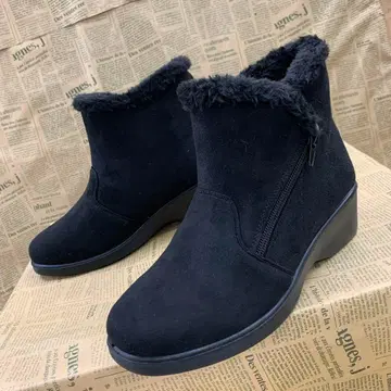 새상품 여성용 23.0cm 사선 지퍼 보아 안감 경량 부츠 9770 블랙