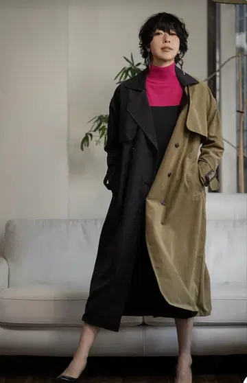 새상품급 OSMOSIS 피치 스킨 바이컬러 트렌치코트