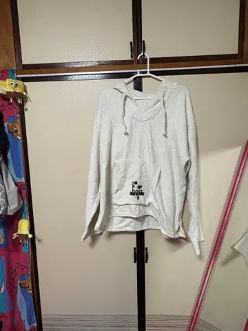 미키마우스 후드 부착 후드티 크림색