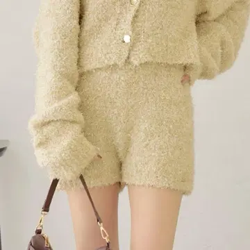 Chico 라메 리본 얀 팬시 숏팬츠 골드