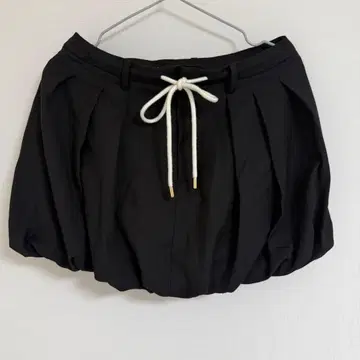 MOUSSY 블랙 벌룬 스타일 미니 스커트