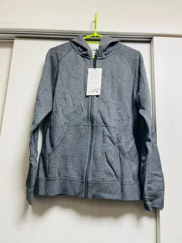 미사용 새상품 LACOSTE 그레이 풀 집업 후드티 사이즈 40