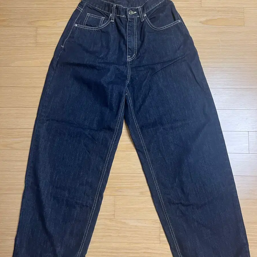 Fancy Club Cross Pocket Cargo Pants on Bunjang Global Site.