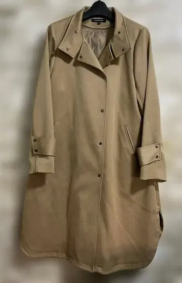 LAUTREAMONT 충전솜 라이너 부착 후드 없는 롱 코트 38