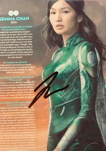 젬마 찬 친필 사인 사진 캡틴 마블 이터널스 mw9