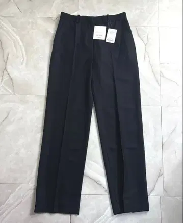 미사용 toteme 2023 스트레이트 팬츠 블랙 36 46,200엔