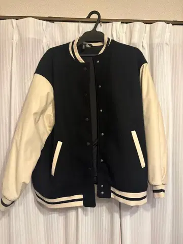 H&M 바시티 자켓 스타일 자켓 M 블랙/아이보리